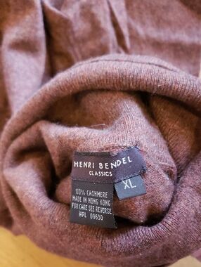 Henri Bendel women's Brown Crewneck Cashmere Sweater